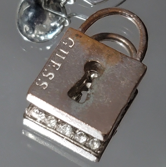 Lot of new and used costume jewelry not real silver or gems GUESS lock pendant - Picture 6 of 6